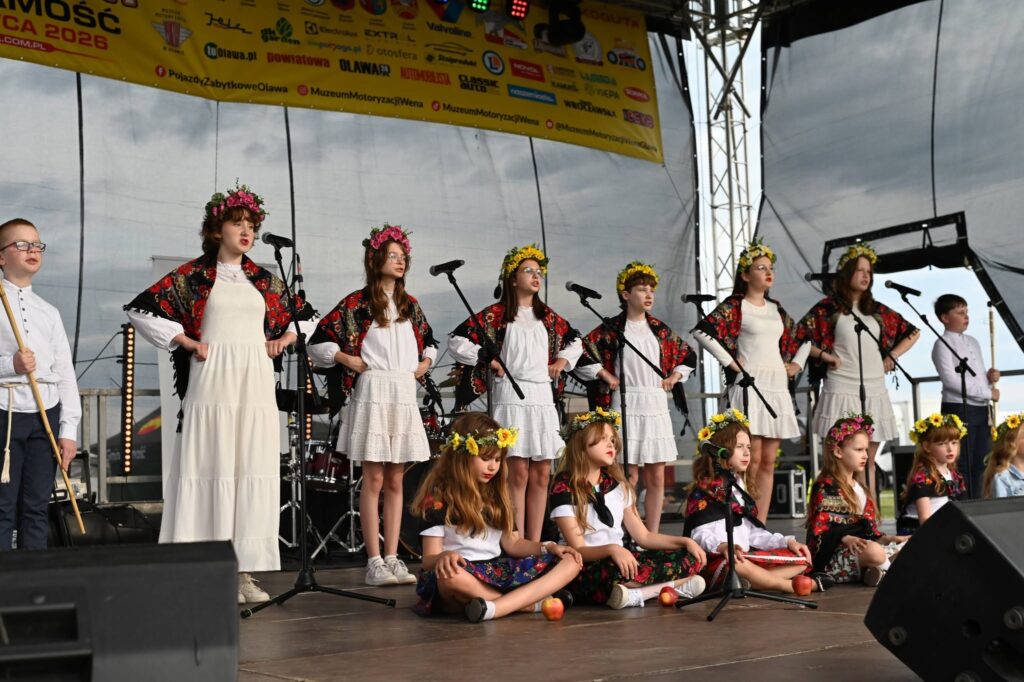 Zespół Gama i Melodia wystąpił podczas X Charytatywnego Rajdu Koguta 🐓. Brawo dziewczyny